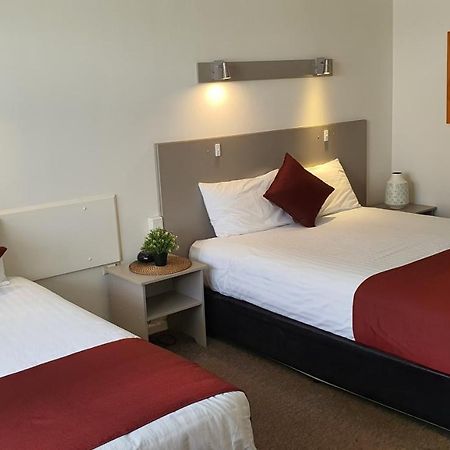 Cobb Inlander Motel Hay Bagian luar foto